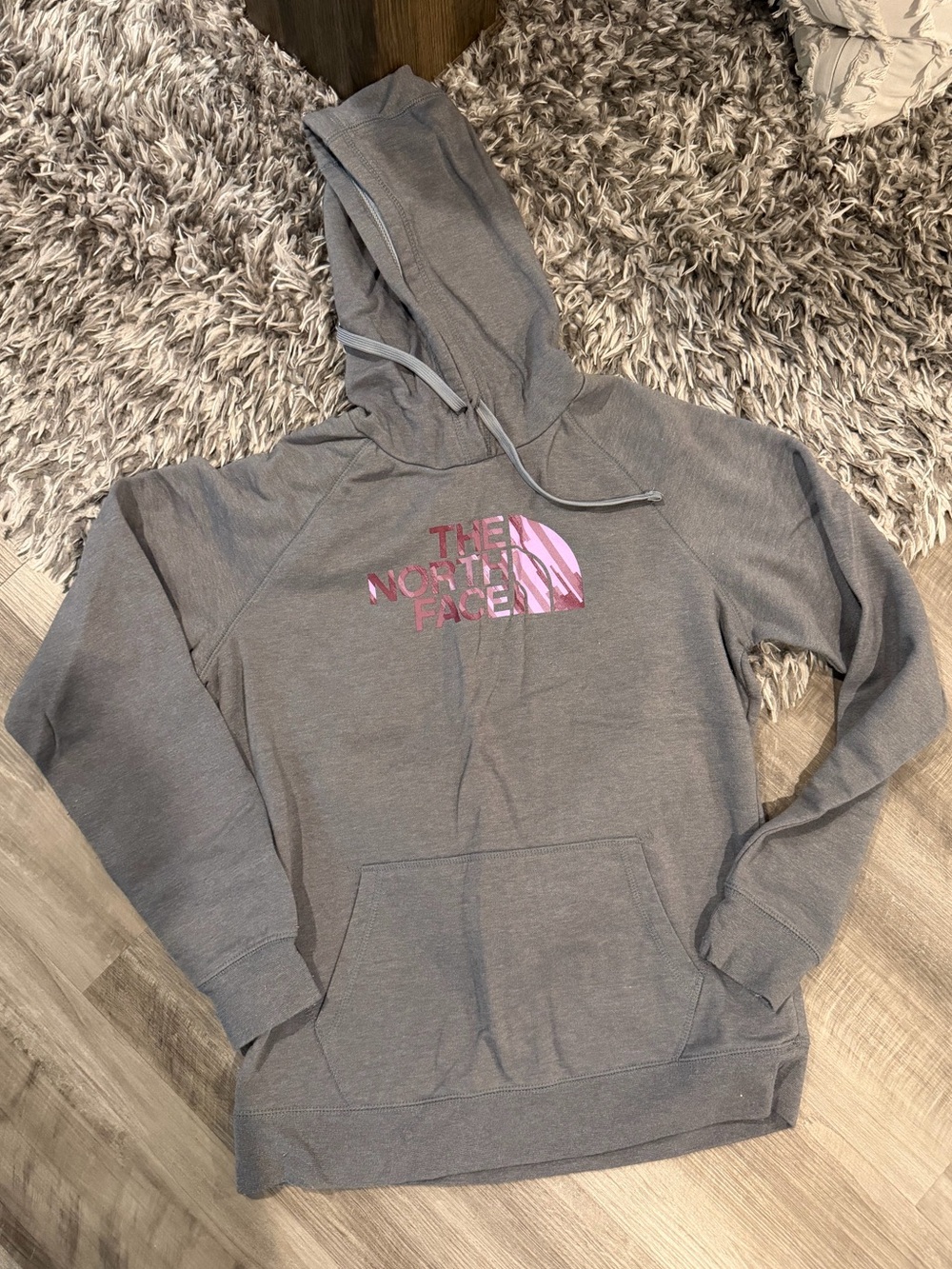 The North Face Light Gray Women's Fleece-Lined Hoodie with Black Tag